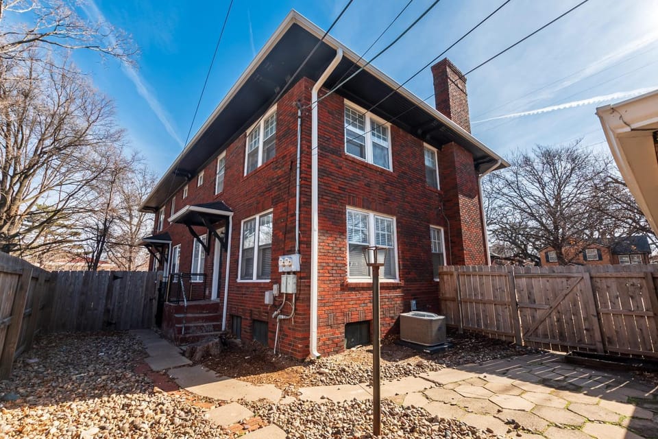 2 Bed 1 Bath Property in College Hill with Garage House in Wichita