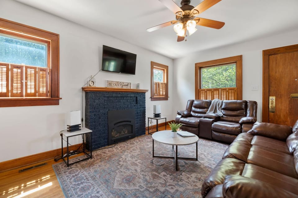 3 Bed 1 5 Bath Home in College Hill By Hospital House in Wichita