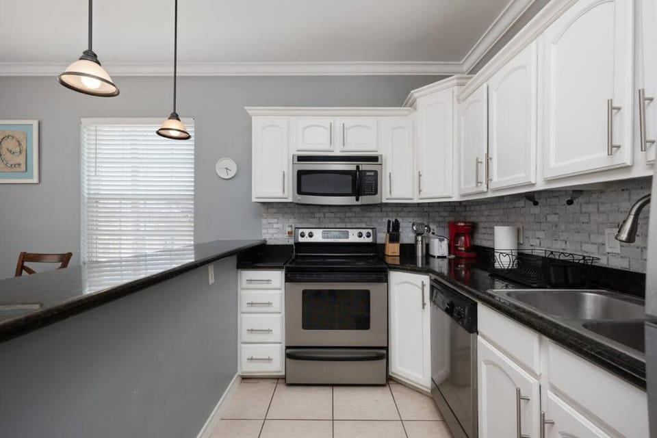 Luxury 3 Bed 2 Bath 2nd Floor Condo By Beach House in South Padre Island