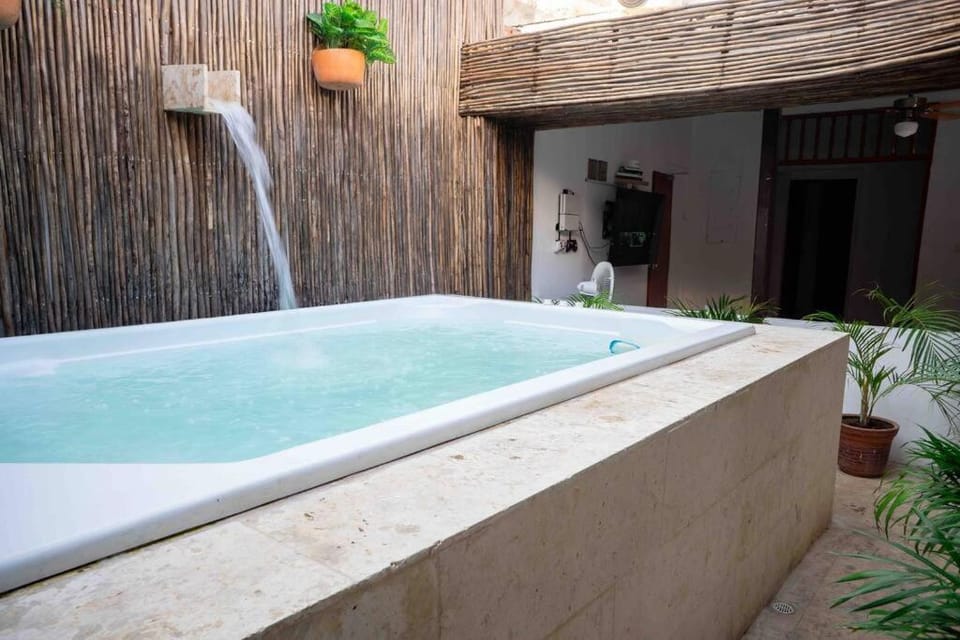 Casa Moneda 2 Luxury house Oldcity Pool near delirium xbox Villa in Cartagena