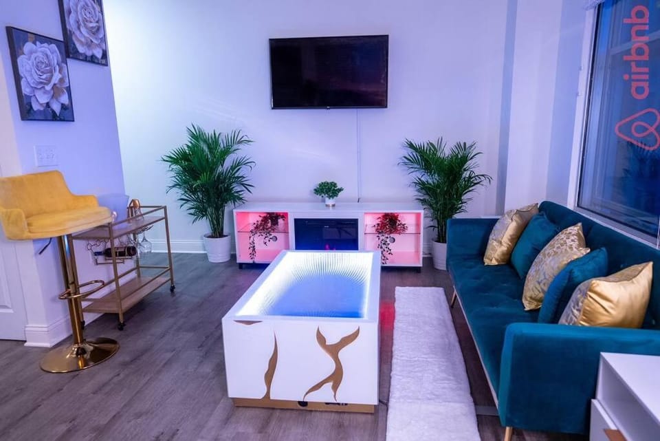 Luxurious 2 Bedroom Downtown City Views! Apartment in Indianapolis