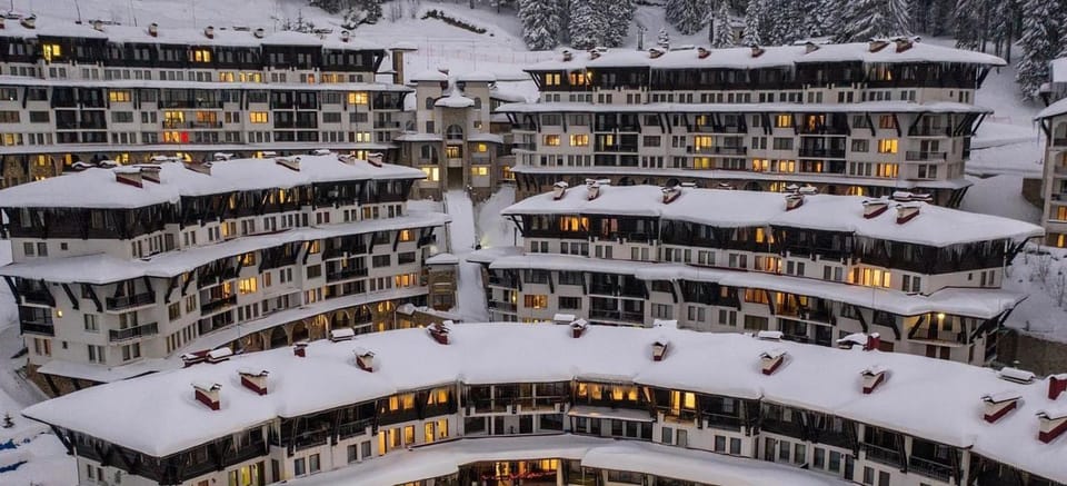 Vintage De Lux, Top Location, 2Bdr Grand Monastery, Pamporovo Apartment in Bulgaria