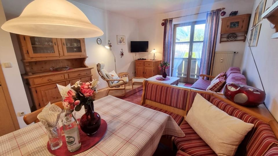 Stephanie -227- Apartment in Mittenwald