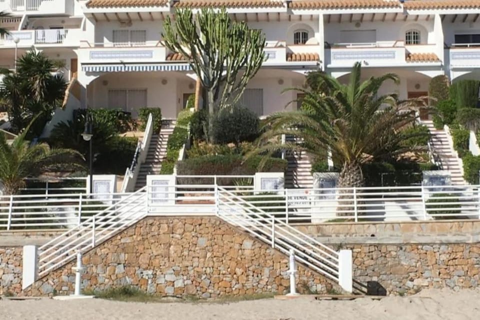 Property building, Day, Garden, Balcony/Terrace, Garden view