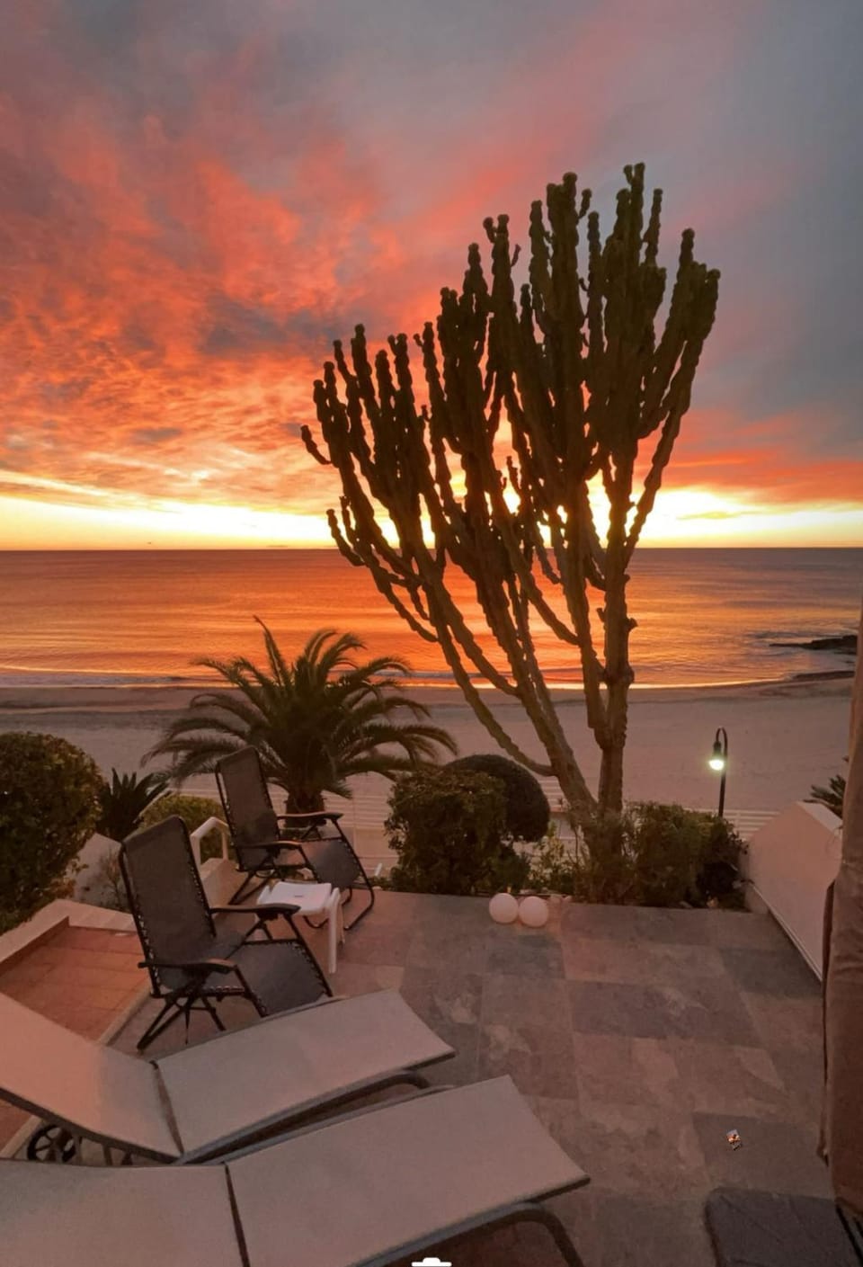 Patio, Natural landscape, Sea view, Sunrise, Sunset, sunbed