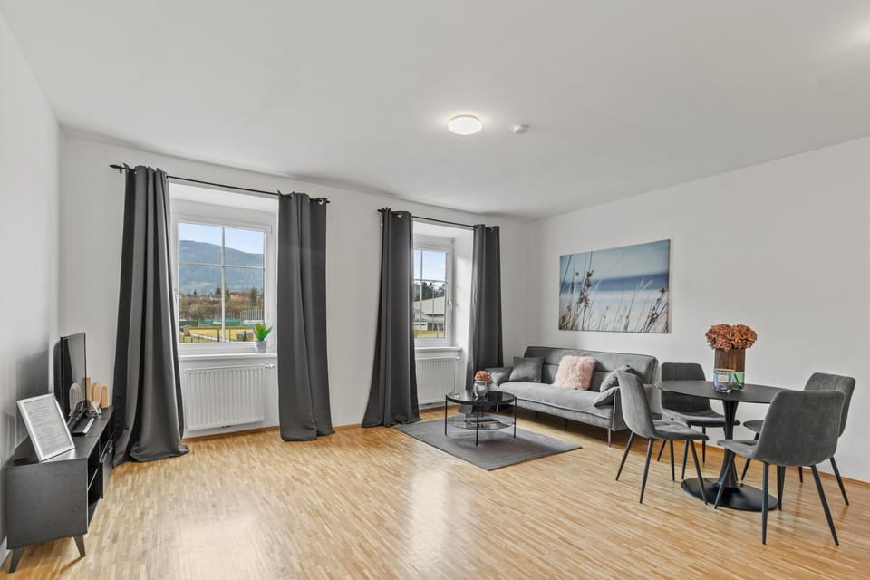 Living room, Seating area, Dining area