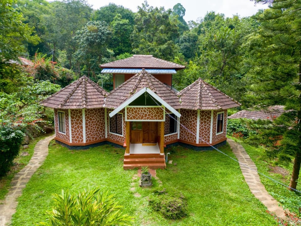 Property building, Natural landscape, Garden view