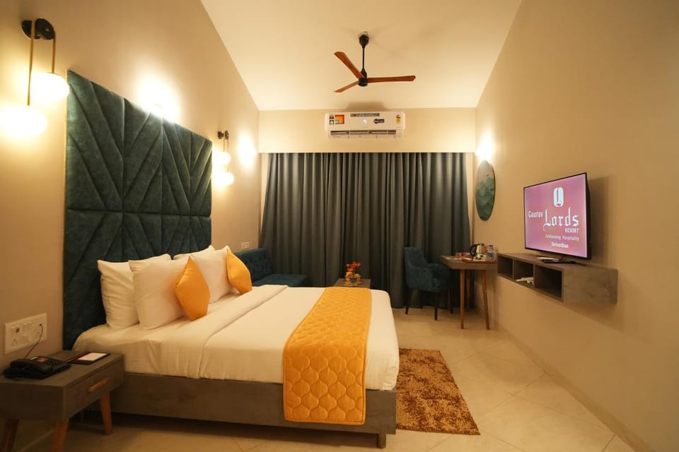 Bed, Photo of the whole room, Bedroom, air conditioner