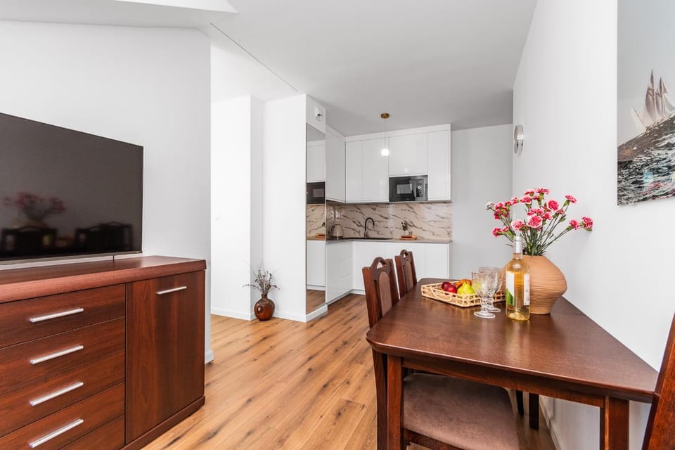 TV and multimedia, Kitchen or kitchenette, Dining area