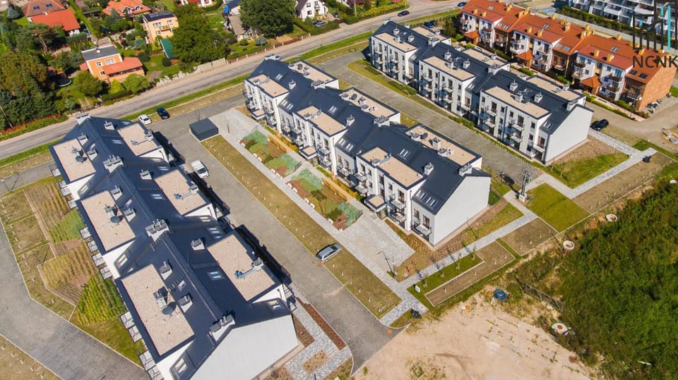 Property building, Bird's eye view, Location