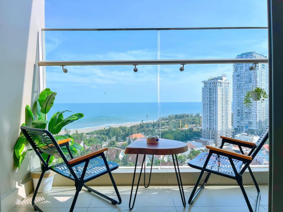 Patio, Dining area, Sea view