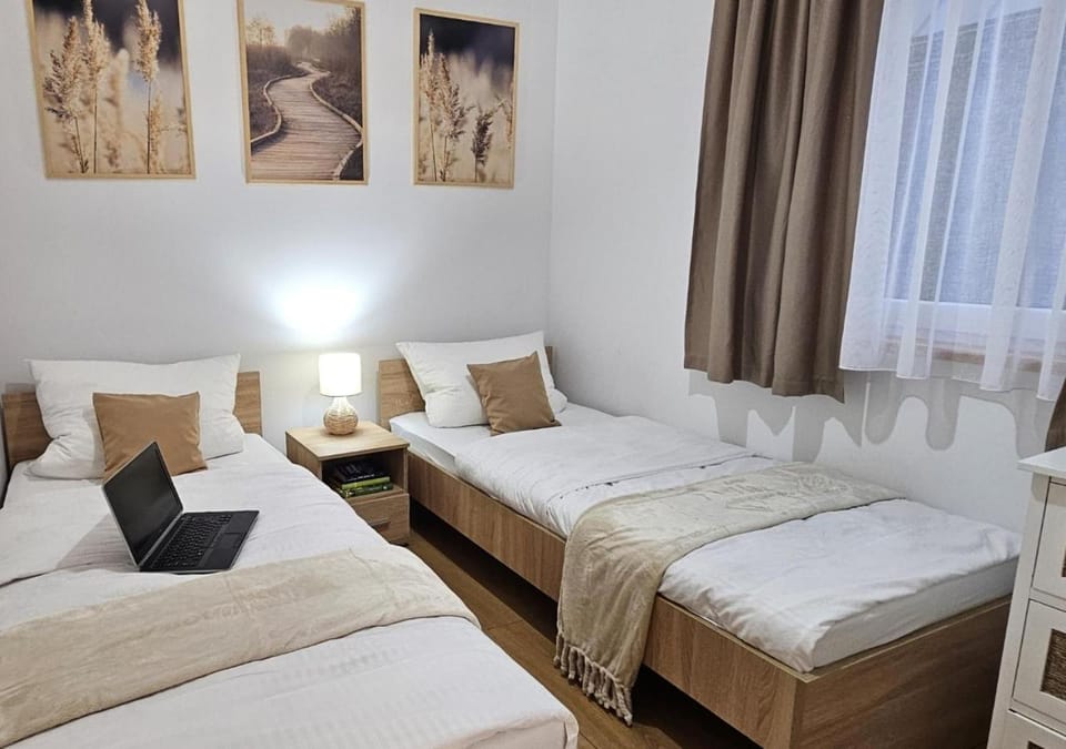 Bed, View (from property/room), View (from property/room), Other, Other, Other, Photo of the whole room, Decorative detail, Decorative detail, Bedroom, Area and facilities, Area and facilities, Area and facilities, furniture, furniture, furniture