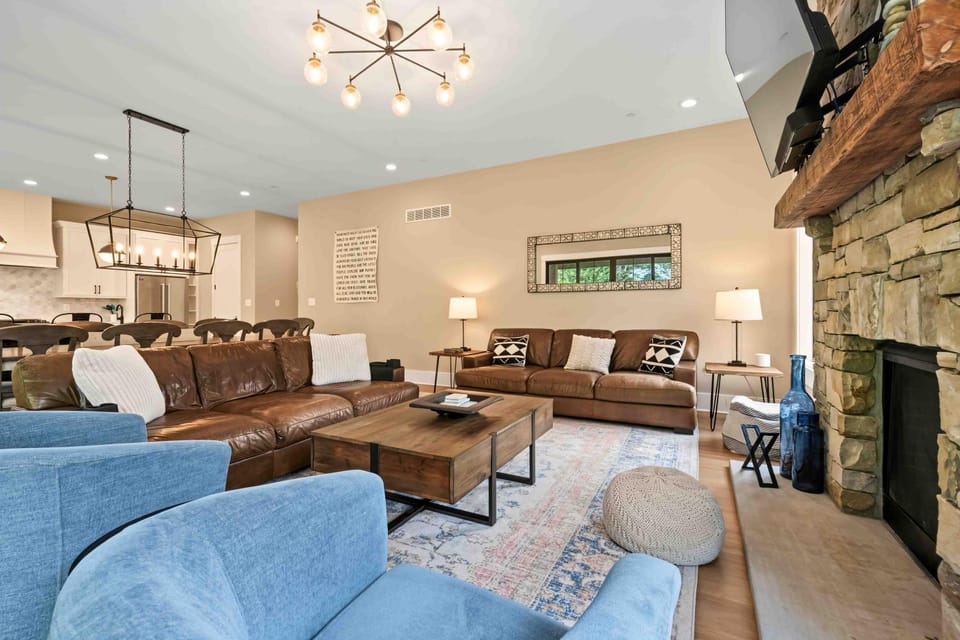 Living room, Seating area, fireplace, furniture