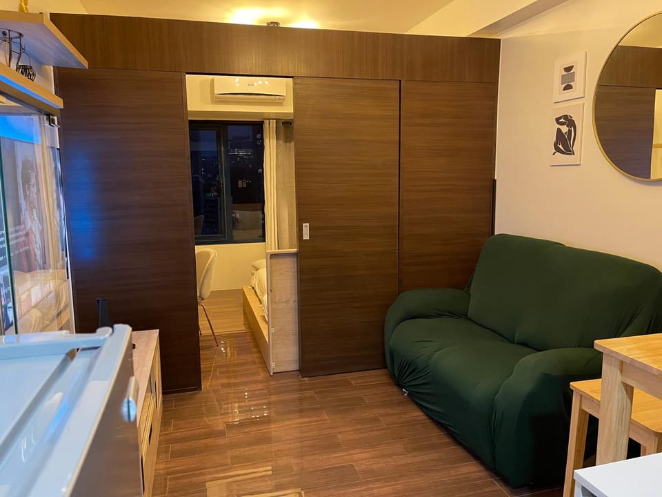 Destina Stays, Cozy & Netflix @Air Residences, Makati, Metro Manila Apartment hotel in Makati