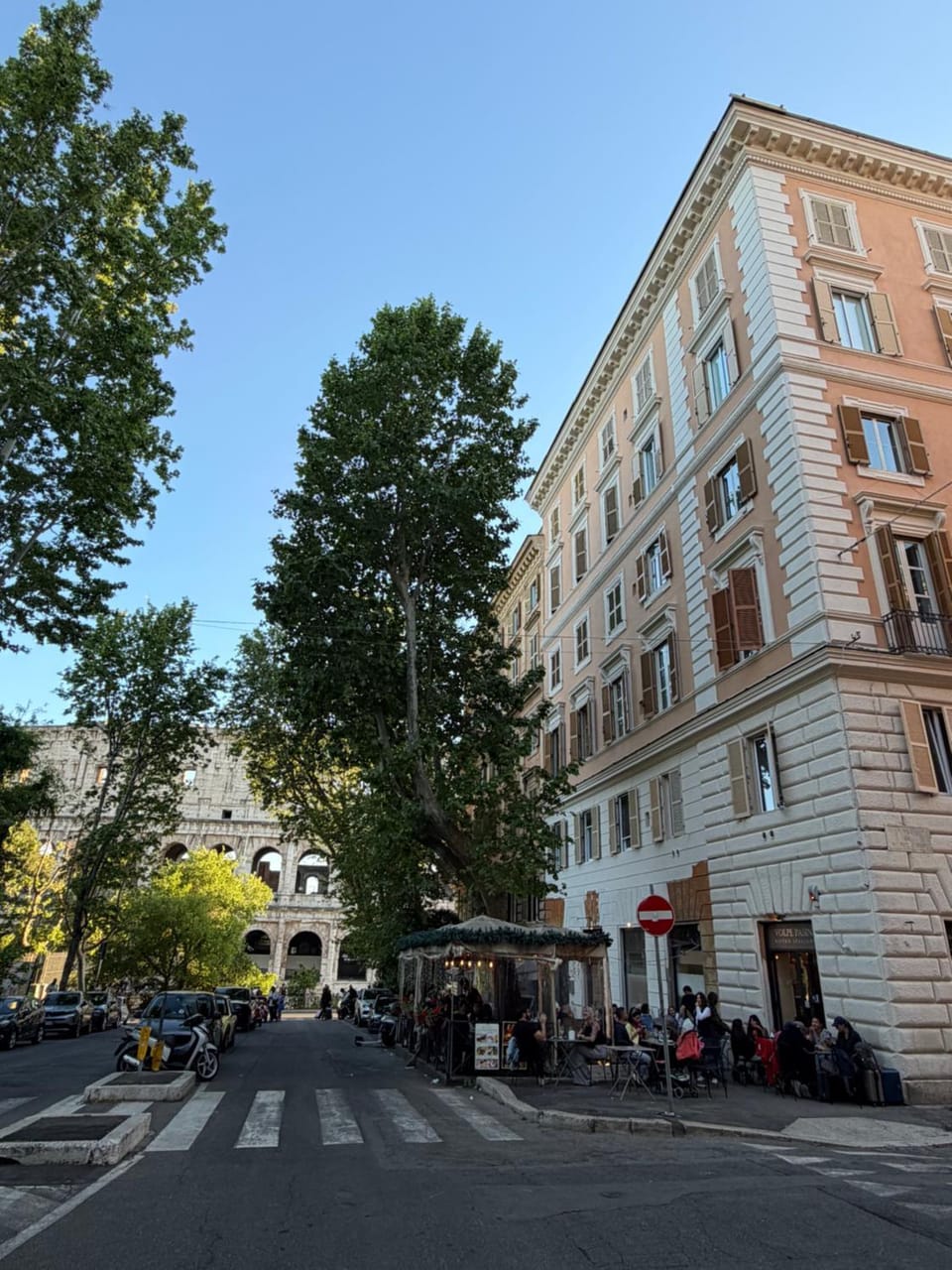 Neighbourhood, Street view, Location