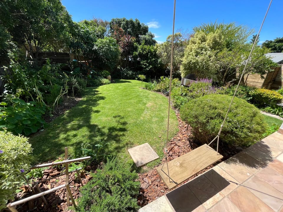 Baha Sanctuary House - 3 Bedroom House with Pool House in Plettenberg Bay