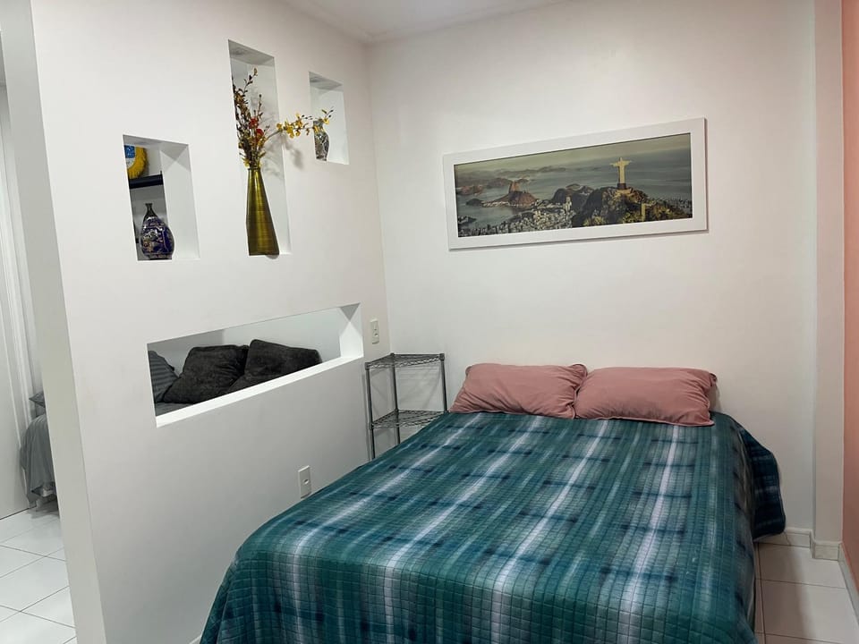 Bed, Photo of the whole room, Decorative detail, Bedroom