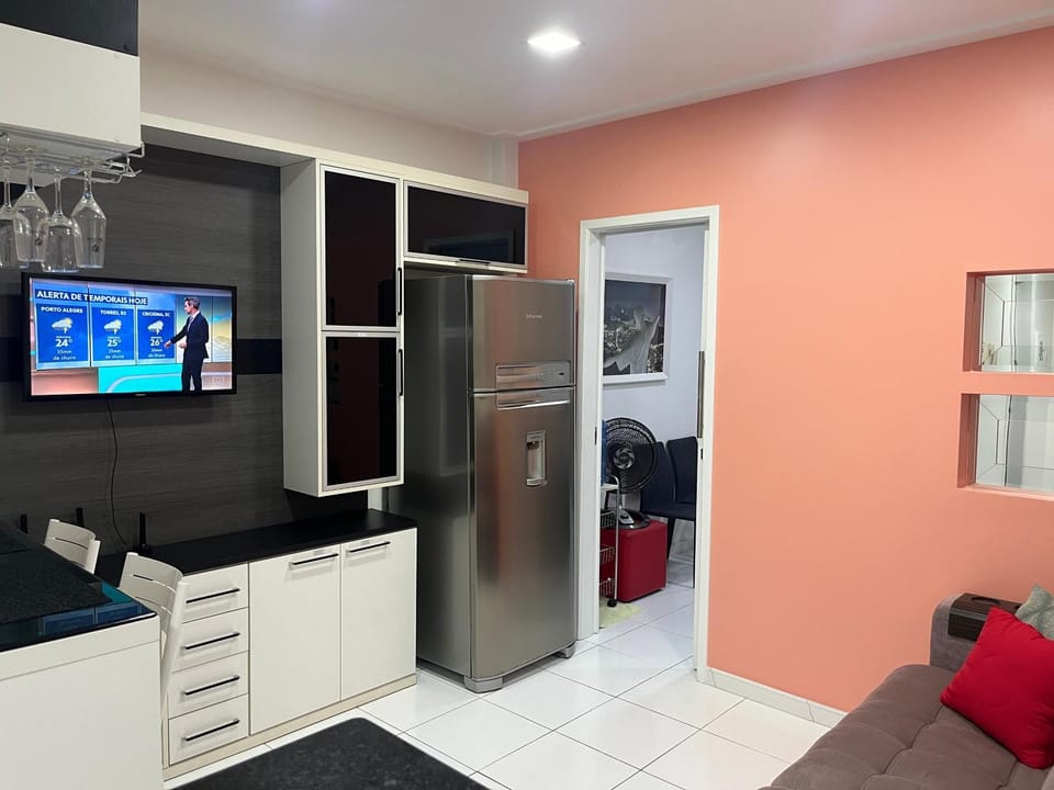 Communal lounge/ TV room, TV and multimedia, Living room, Decorative detail, Dining area, oven