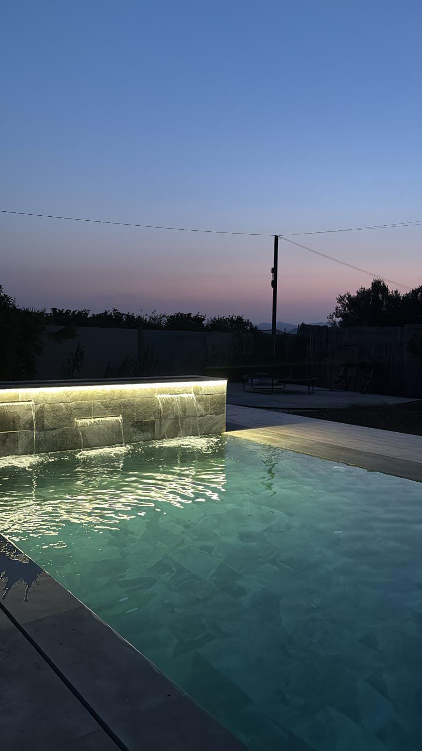 Swimming pool