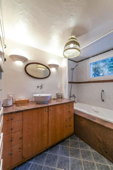 Chalet des Écureuils - Grand chalet familial proche des pistes avec parking Apartment in Saint-Bon-Tarentaise