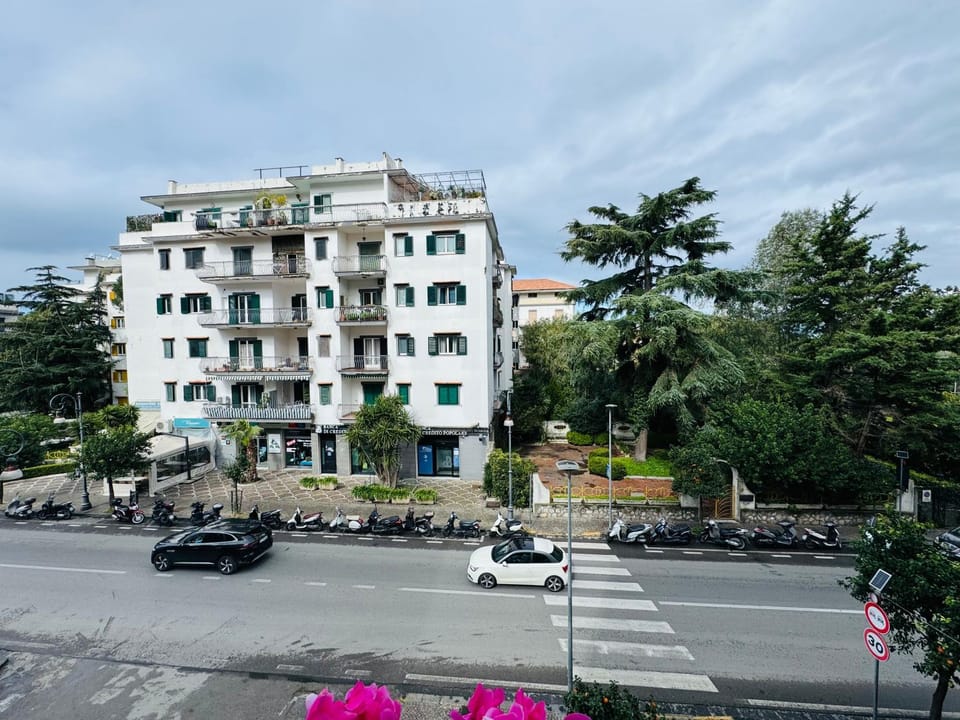 Property building, Neighbourhood, City view