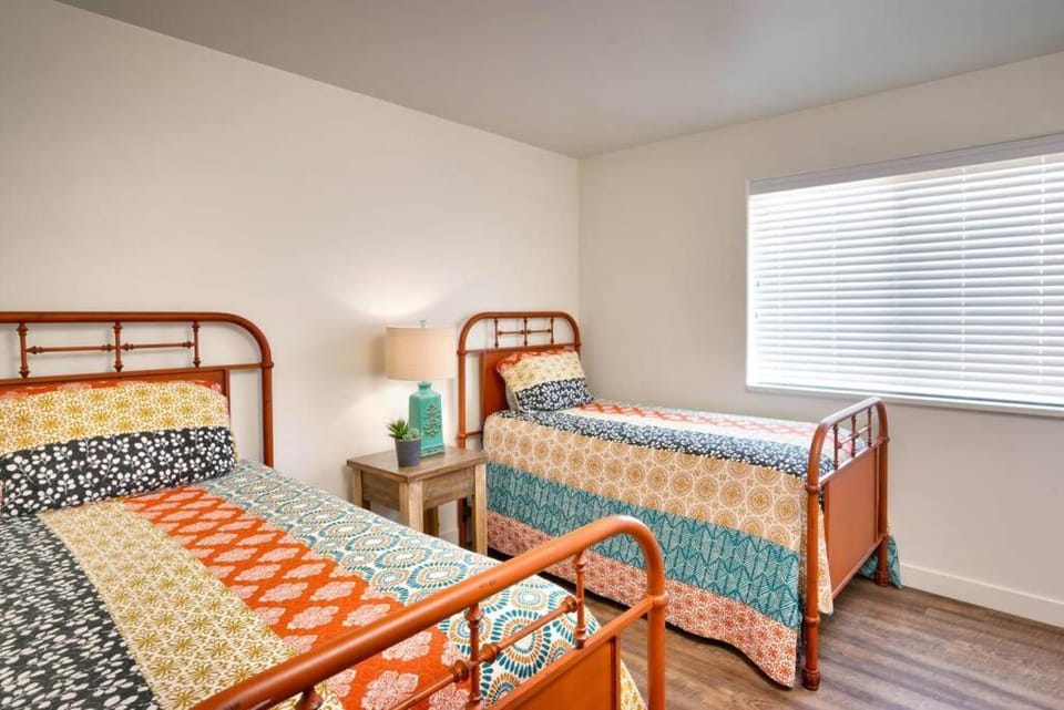 2H New Cozy Moab RedCliff Condo, Pool & Hot Tub Apartment in Utah