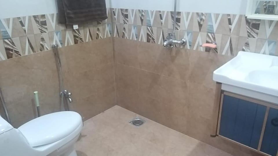 7-Bedroom Vacation Home in Johar Town House in Lahore