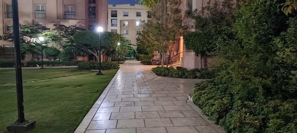 مدينة الرحاب سيتى سكوير . Al Rehab city , City Square, The Yard Apartment in New Cairo City