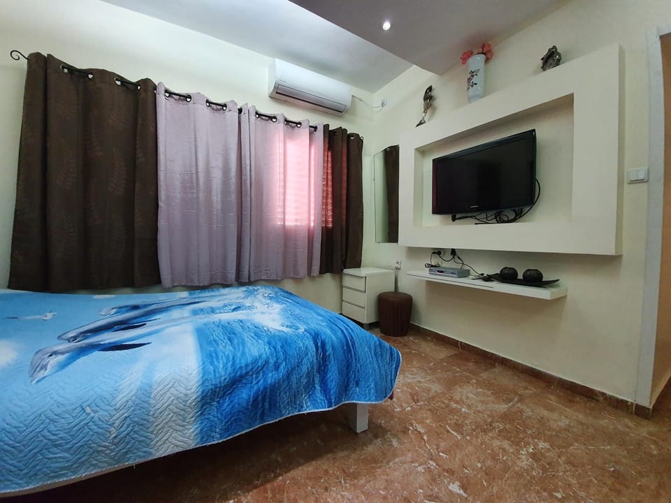Communal lounge/ TV room, Bed
