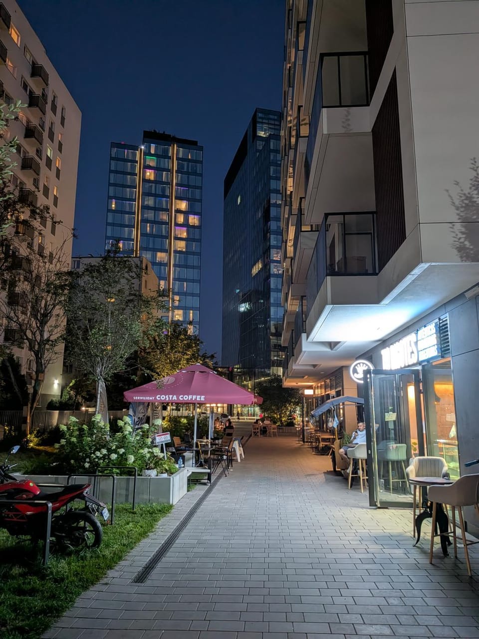 Night, Neighbourhood