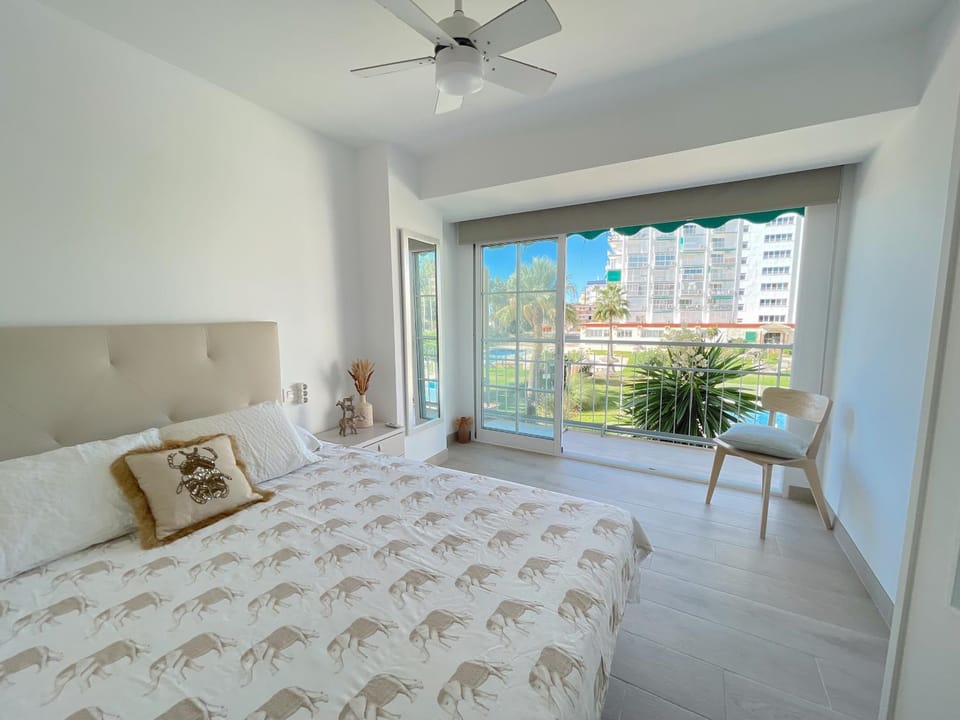 Bedroom, Garden view, Pool view, Sea view