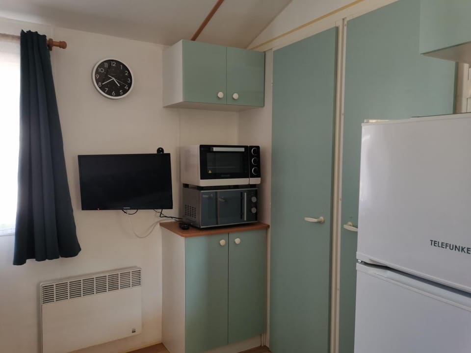 TV and multimedia, minibar, pet friendly