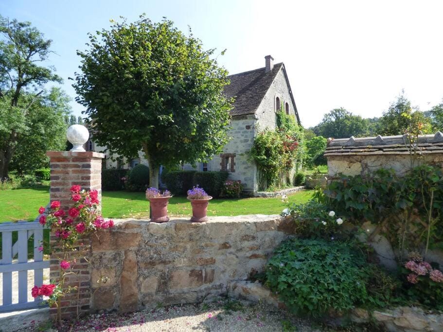 Le Foulon - Moulin de Charme - 1 heure 30 de Paris House in Centre-Val de Loire