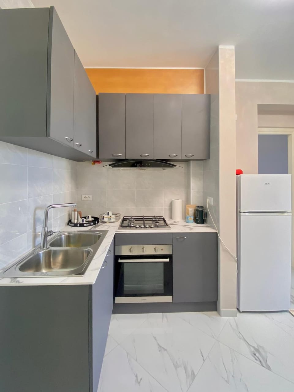 Kitchen or kitchenette, pet friendly, stove