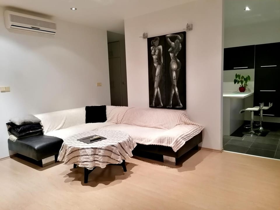 Marguerite apartment - parking including Apartment in Bratislava