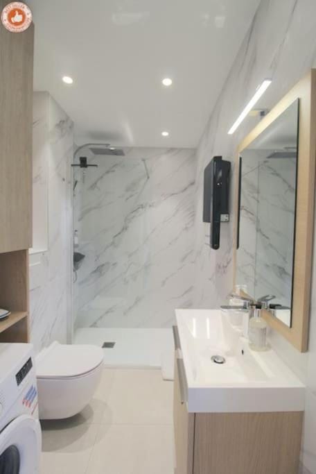 Shower, Bathroom, washing machine
