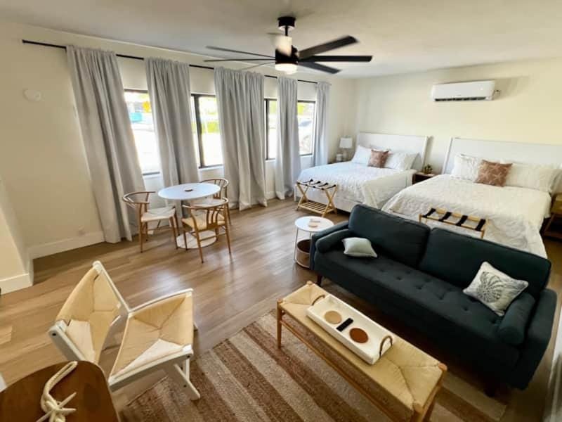 Bougainvilla Seaside Suites Apartment in Lauderdale-by-the-Sea