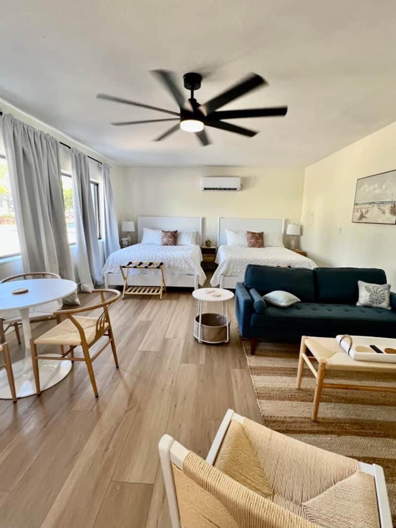 Bougainvilla Seaside Suites Apartment in Lauderdale-by-the-Sea