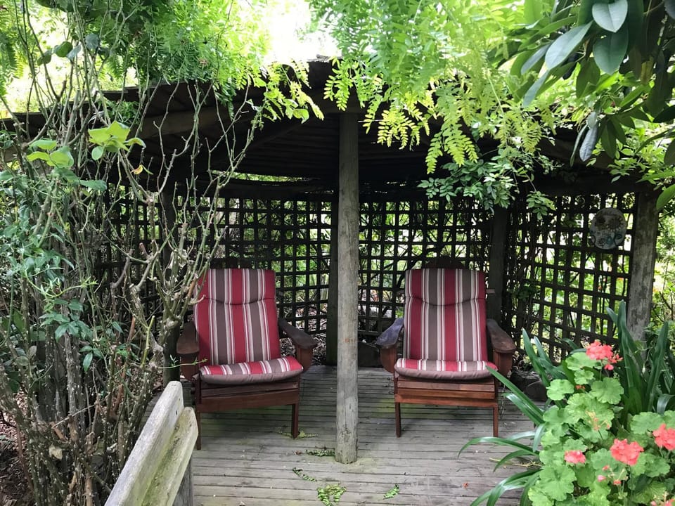 Hillside Bed and Breakfast Bed and Breakfast in Huonville