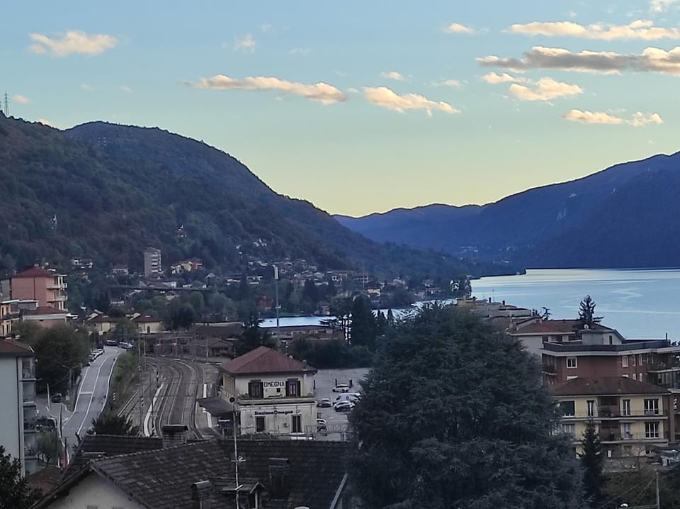 City view, Lake view