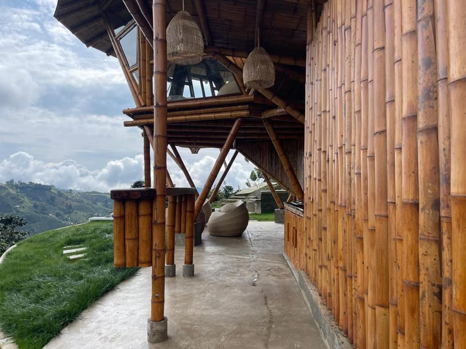 GLAMPING ENTRE MONTES Y CAFETALES Campground/ 
RV Resort in Risaralda