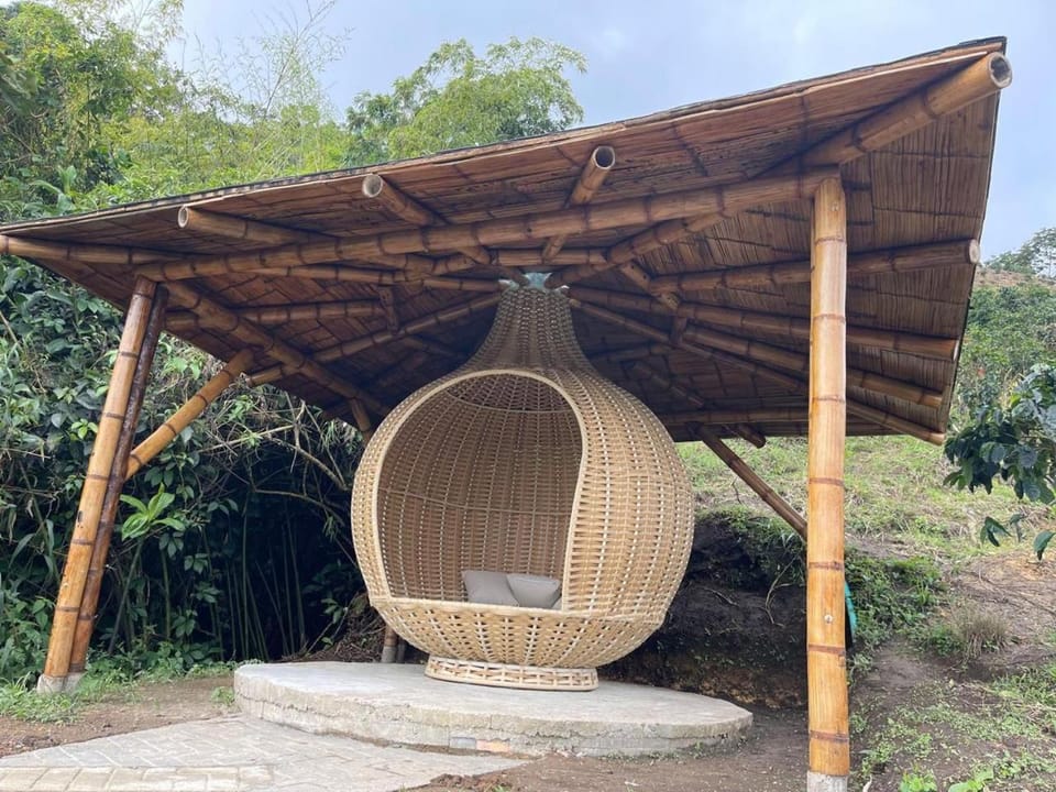 GLAMPING ENTRE MONTES Y CAFETALES Campground/ 
RV Resort in Risaralda
