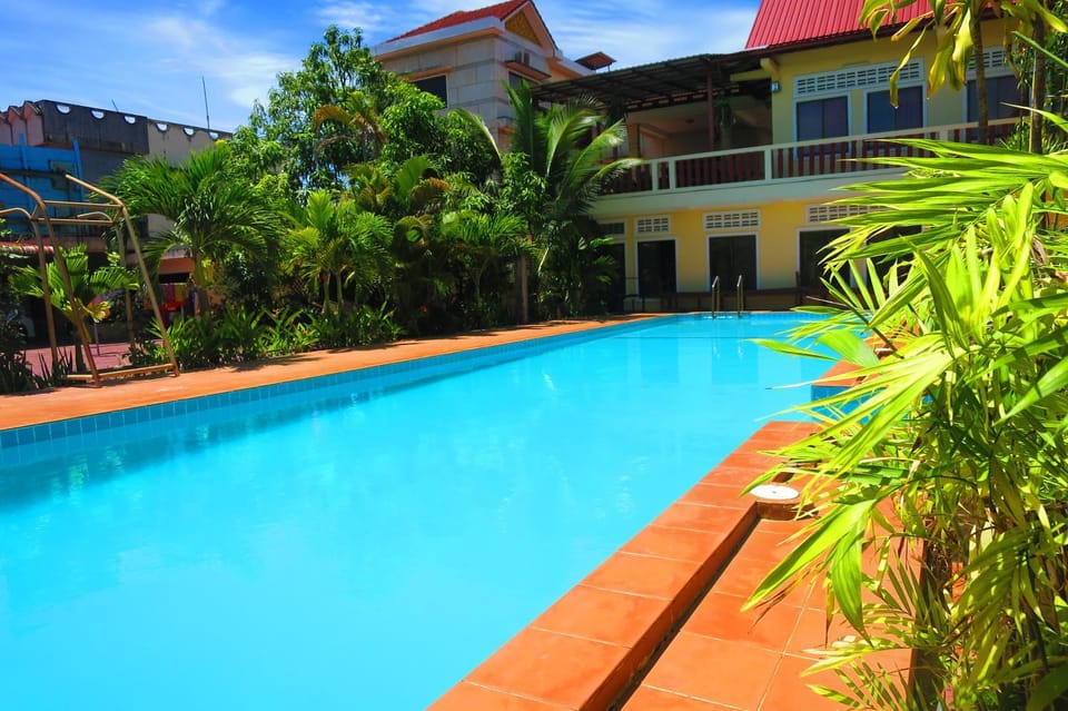 Swimming pool, Swimming pool