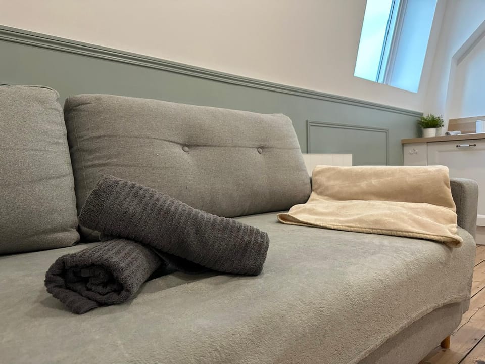 Living room, towels
