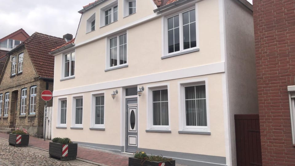 Property building, Neighbourhood, Street view