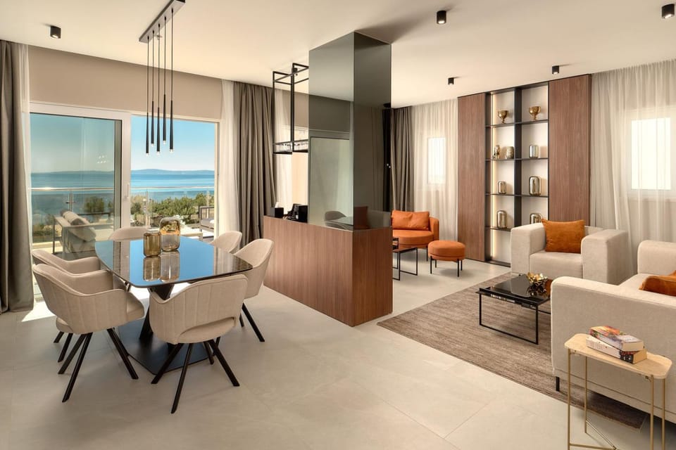 Living room, Seating area, Dining area