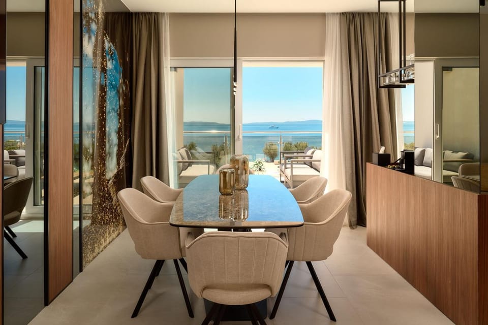 Dining area, Sea view