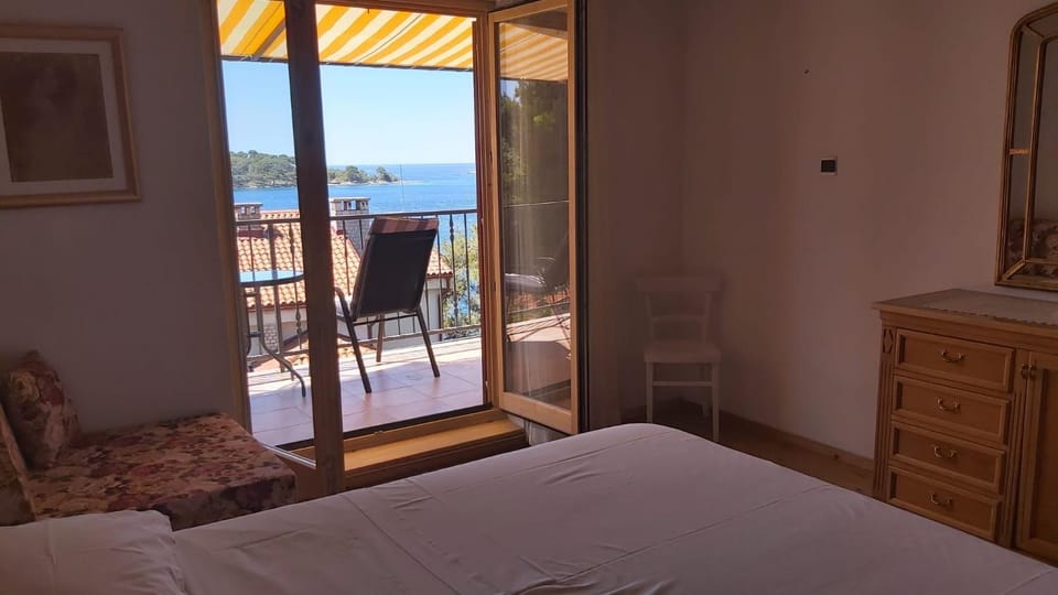 Balcony/Terrace, Seating area, Bedroom, Sea view