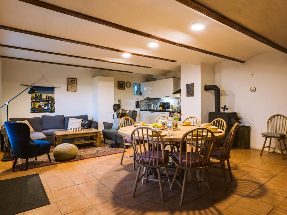 Terra Farma Cottage, cozy urban escapes here! House in South Bohemian Region