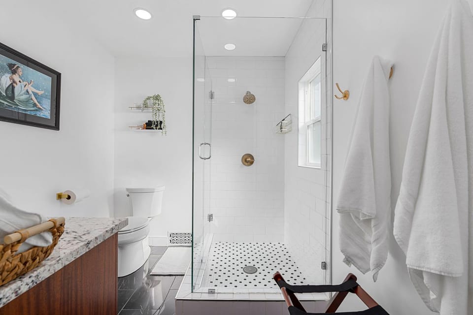 Shower, Bathroom, towels